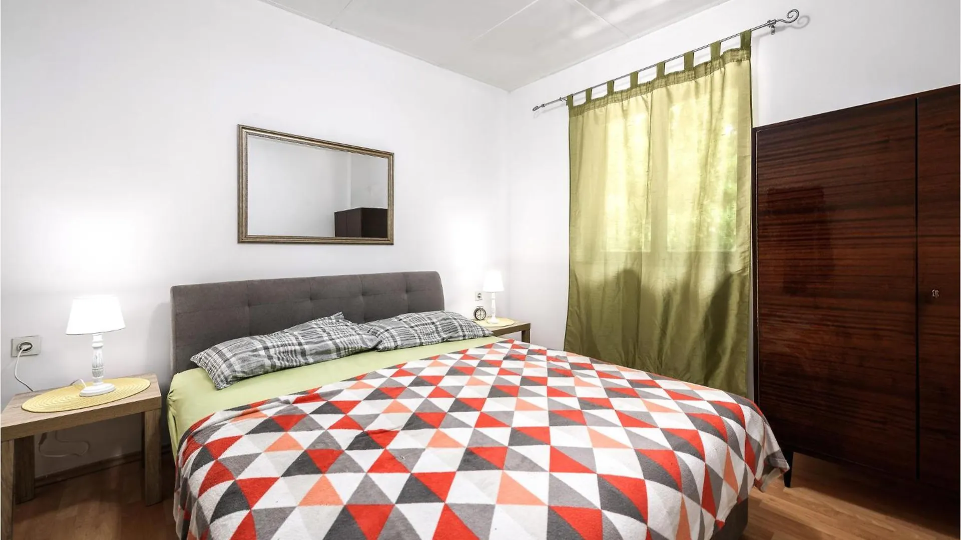 1 Bedroom Stunning Home In Muntrilj Holiday home