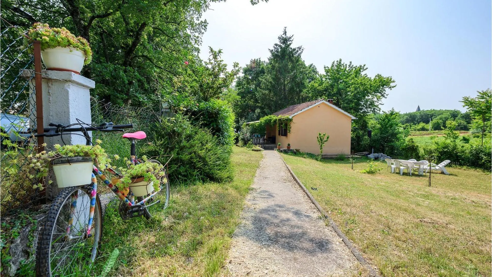1 Bedroom Stunning Home In Muntrilj
