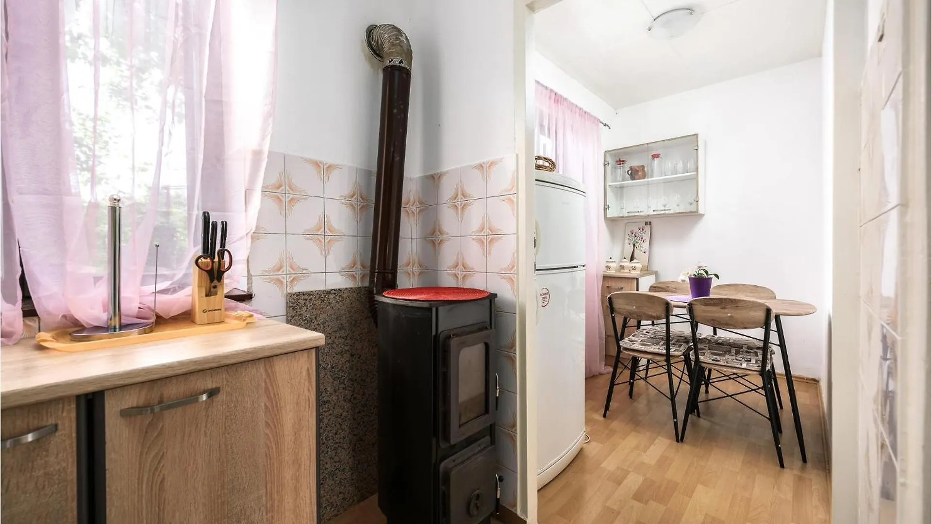 1 Bedroom Stunning Home In Muntrilj Holiday home